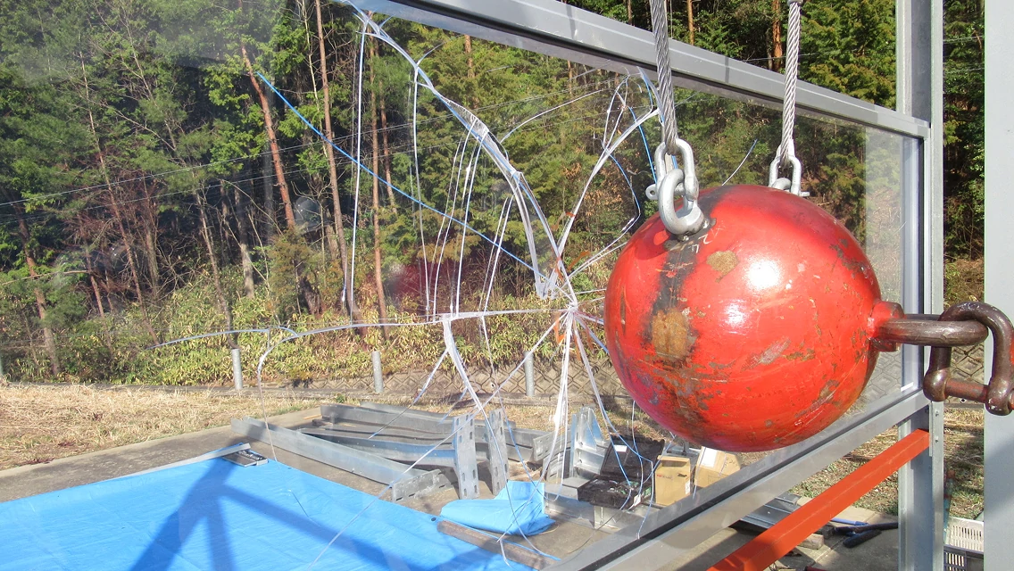 衝撃後 パネル状況の画像