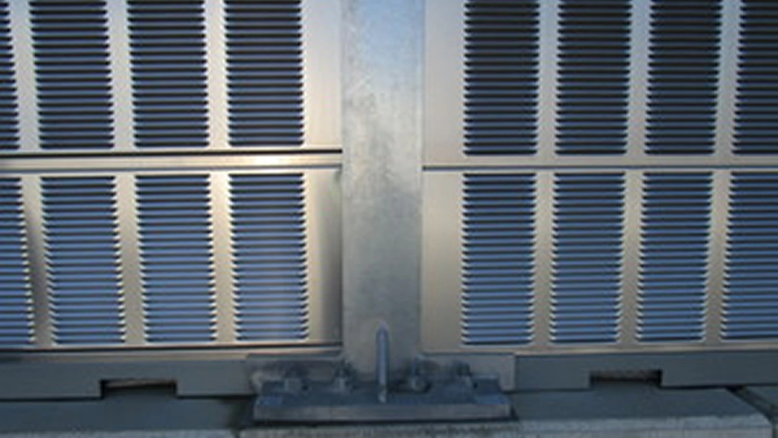 左：排水機能付き　右：従来品の画像