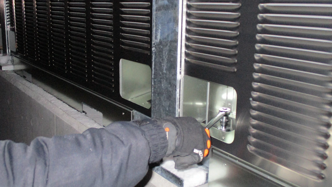 点検の様子の画像