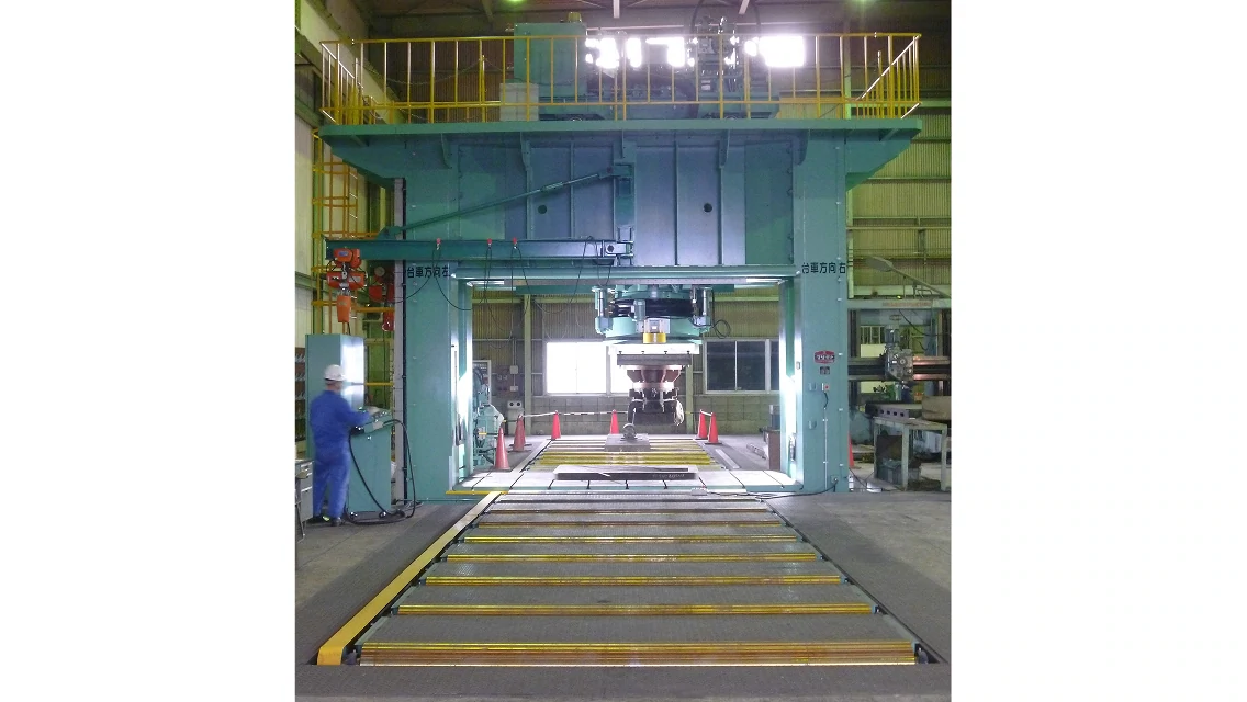 ラム移動式プレスの画像