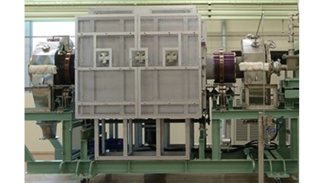 金属コンタミレス・高温対応／セラミックキルン（連続外熱式ロータリーキルン）