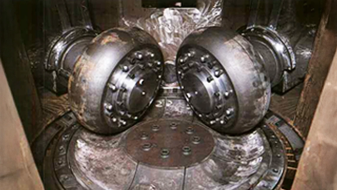 竪型ミル用ローラ、テーブルライナの画像